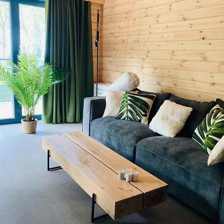 Les Pavillons De La Libellule Villa Боранг Екстериор снимка
